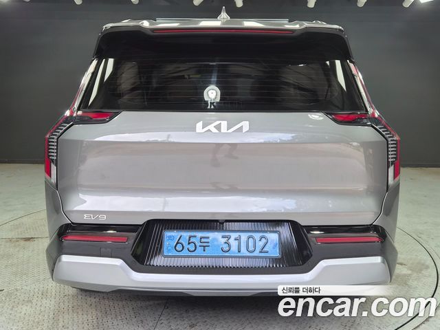 Kia EV9 из Кореи Encar