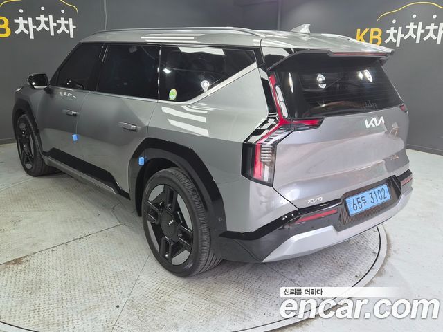 Kia EV9 из Кореи Encar