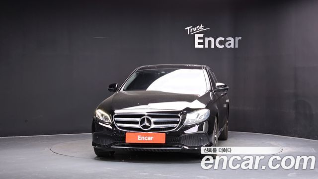 Mercedes-Benz E-Class E300 4MATIC Avnatgarde — пробег 102 845 км — фото 3 из 5
