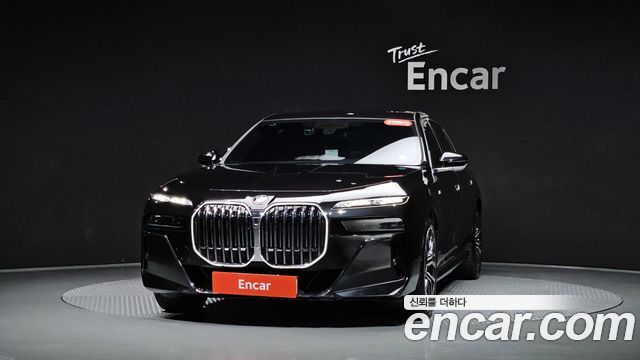 BMW 7-Series 740i sDrive M Sport — пробег 17 065 км — фото 3 из 5