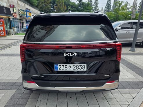 Kia Carnival HEV 9seater Nobless — пробег 750 км — фото 4 из 5