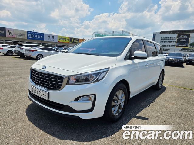 Kia Carnival 11-Seater Deluxe — пробег 113 534 км — фото 1 из 5