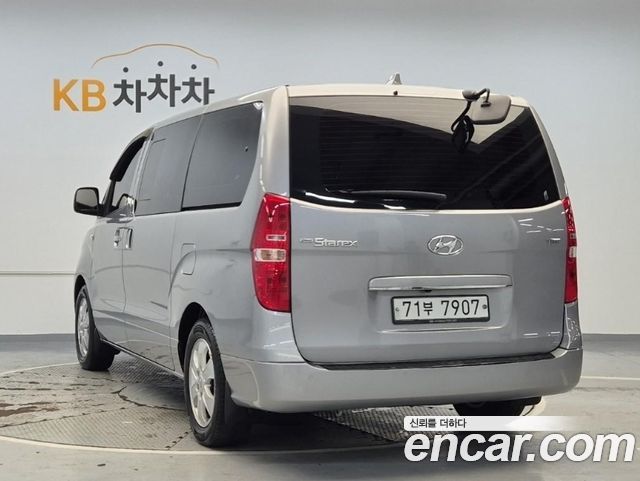 Hyundai Starex Wagon 11-Seater Smart — пробег 61 699 км — фото 2 из 5
