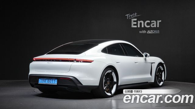 Porsche Taycan из Кореи Encar
