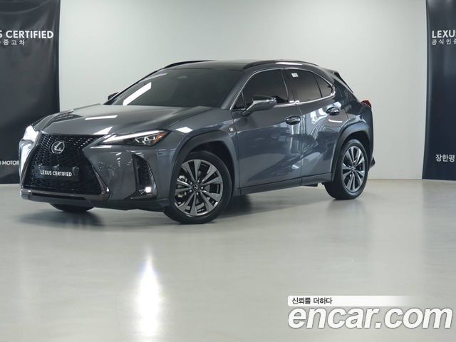 Lexus UX 2.0 F-Sport 2WD — пробег 4 358 км — фото 1 из 5