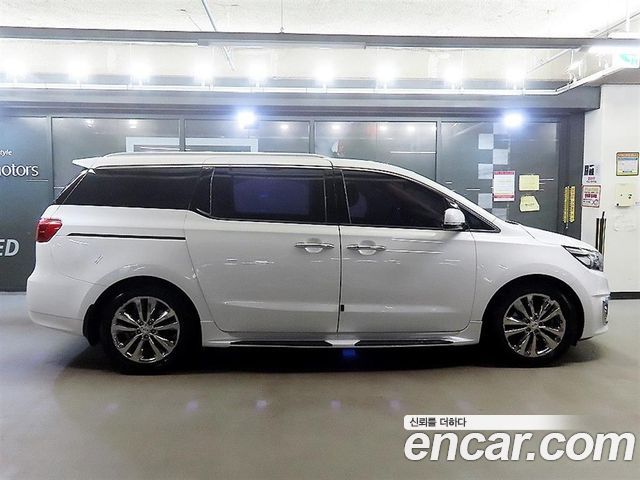 Kia Carnival из Кореи Encar