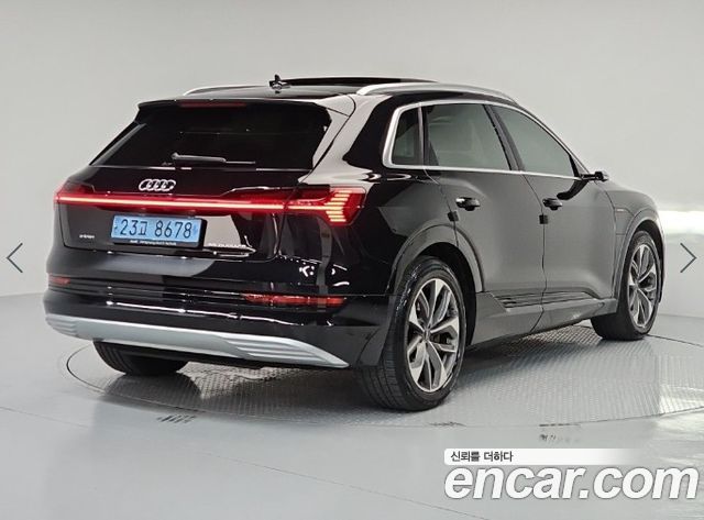 Audi e-tron из Кореи Encar