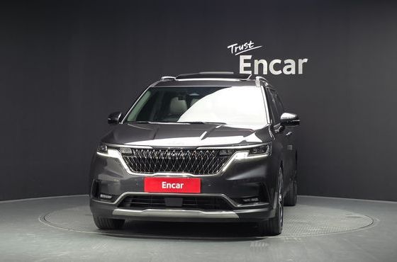 Kia Carnival Gasoline 7-Seater Signature — пробег 71 206 км — фото 3 из 5