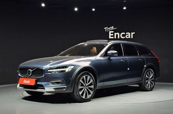 Volvo V90 D5 PRO AWD — пробег 93 645 км — фото 1 из 5