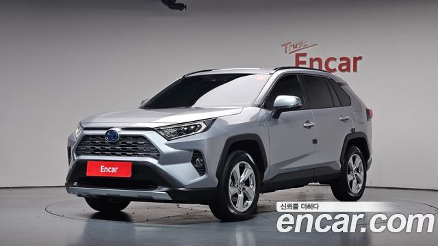Toyota RAV4 2.5 4WD Hybrid — пробег 49 771 км — фото 1 из 5