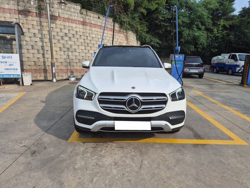 Mercedes-Benz GLE-Class GLE300d 4MATIC — пробег 84 000 км — фото 3 из 5