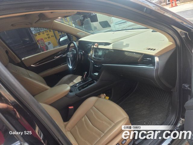 Cadillac XT6 3.6 Sport — пробег 73 000 км — фото 4 из 5