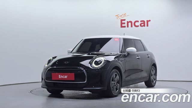 Mini Cooper 5Door Classic Third Generation — пробег 10 990 км — фото 1 из 5