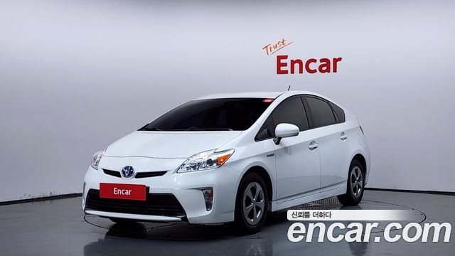 Toyota Prius 1.8 M — пробег 130 540 км — фото 1 из 5