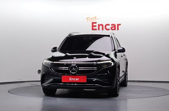Mercedes-Benz EQB EQB300 4MATIC AMG Line — пробег 31 612 км — фото 3 из 5