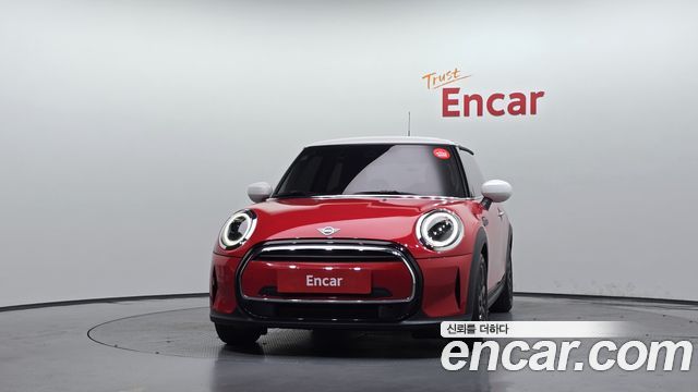 Mini Cooper Classic Third Generation — пробег 8 125 км — фото 3 из 5