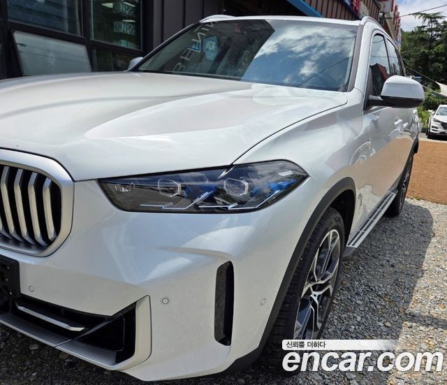 BMW X5 xDrive 50e M Sport — пробег 780 км — фото 5 из 5