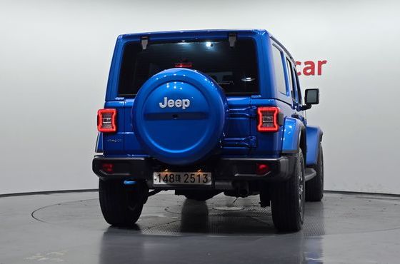 Jeep Wrangler 2.0 Overland 4Door 4xe — пробег 35 435 км — фото 4 из 5