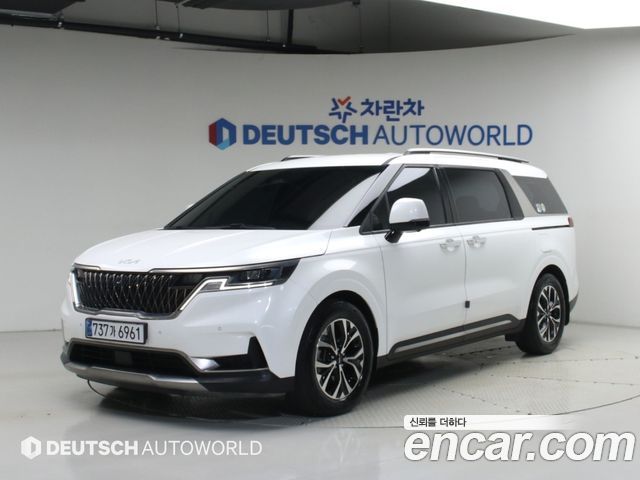 Kia Carnival Gasoline 11-Seater Noblesse — пробег 68 596 км — фото 1 из 5
