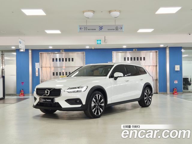 Volvo V60 из Кореи Encar