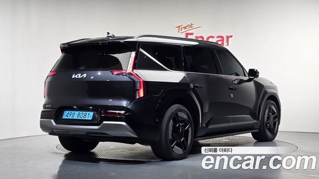 Kia EV9 Long Range 4WD Earth — пробег 83 100 км — фото 2 из 5
