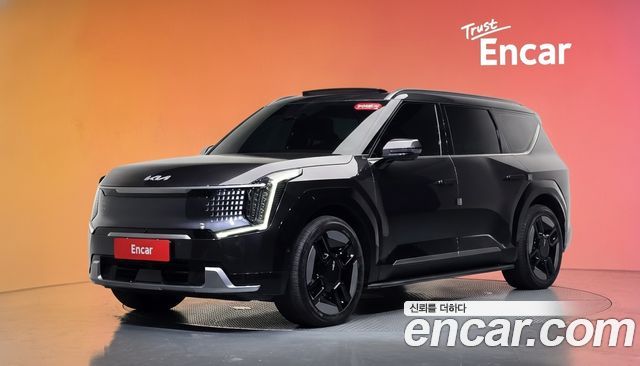 Kia EV9 Long Range 4WD Earth — пробег 83 100 км — фото 1 из 5