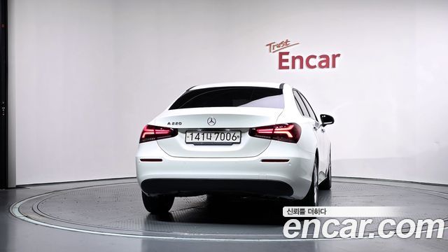 Mercedes-Benz A-Class из Кореи Encar