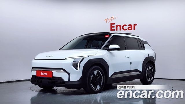 Kia EV3 Long Range 2WD Earth — пробег 60 806 км — фото 1 из 5