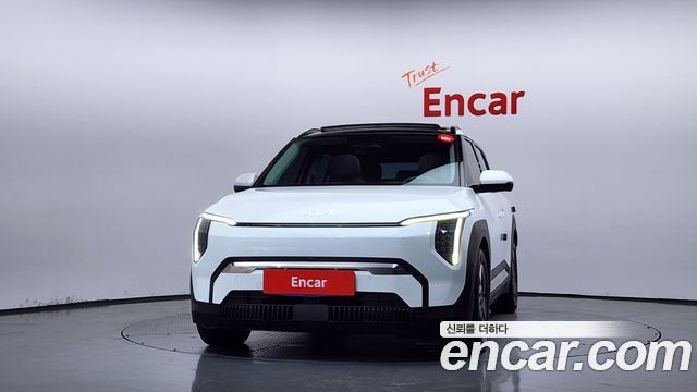 Kia EV3 Long Range 2WD Earth — пробег 60 806 км — фото 3 из 5