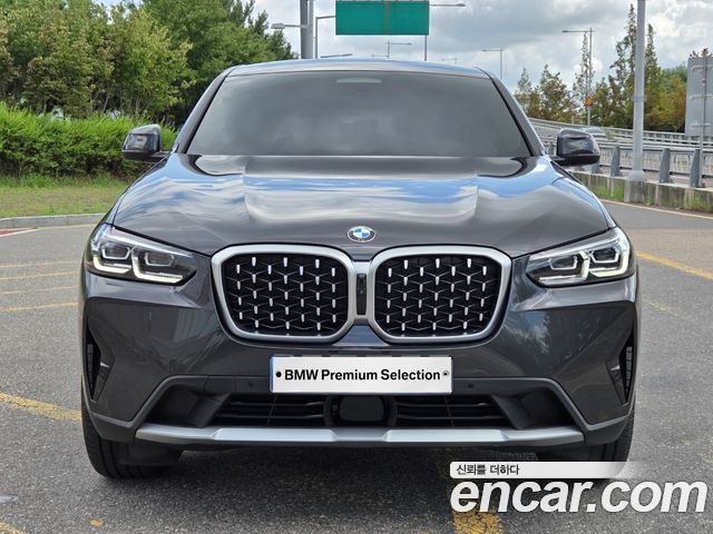 BMW X4 xDrive20i xLine — пробег 4 590 км — фото 3 из 5