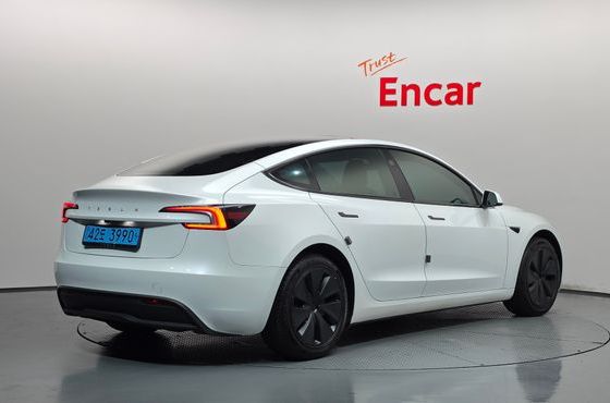 Tesla Model 3 RWD — пробег 60 457 км — фото 2 из 5