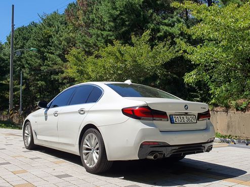 BMW 5-Series 530i Luxury Plus — пробег 114 706 км — фото 2 из 5