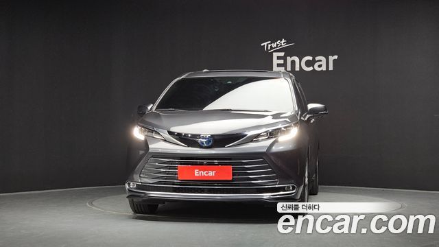 Toyota Sienna 2.5 Hybrid 2WD — пробег 19 263 км — фото 3 из 5