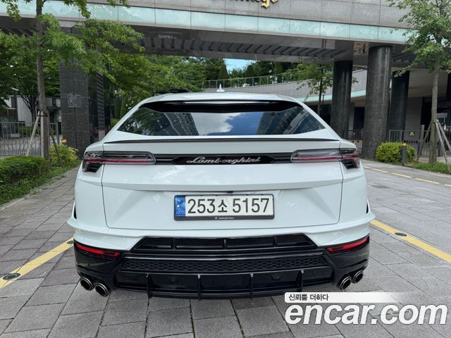Lamborghini Urus 4.0 V8 S — пробег 14 000 км — фото 4 из 5