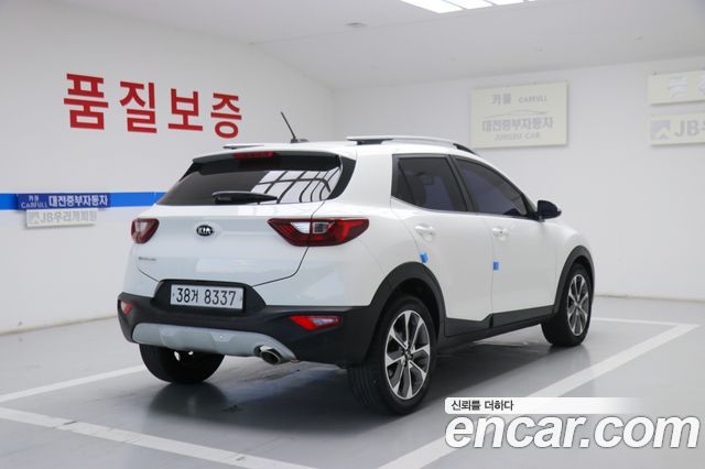 Kia Stonic из Кореи Encar