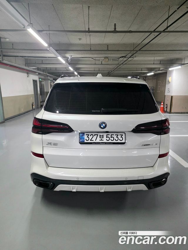 BMW X5 xDrive 50e M Sport — пробег 17 612 км — фото 4 из 5
