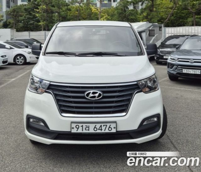 Hyundai Starex Van 5-Seater Smart — пробег 45 653 км — фото 1 из 5
