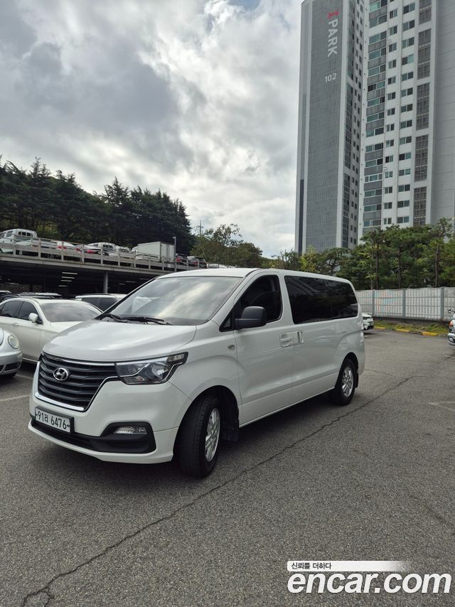 Hyundai Starex Van 5-Seater Smart — пробег 45 653 км — фото 2 из 5