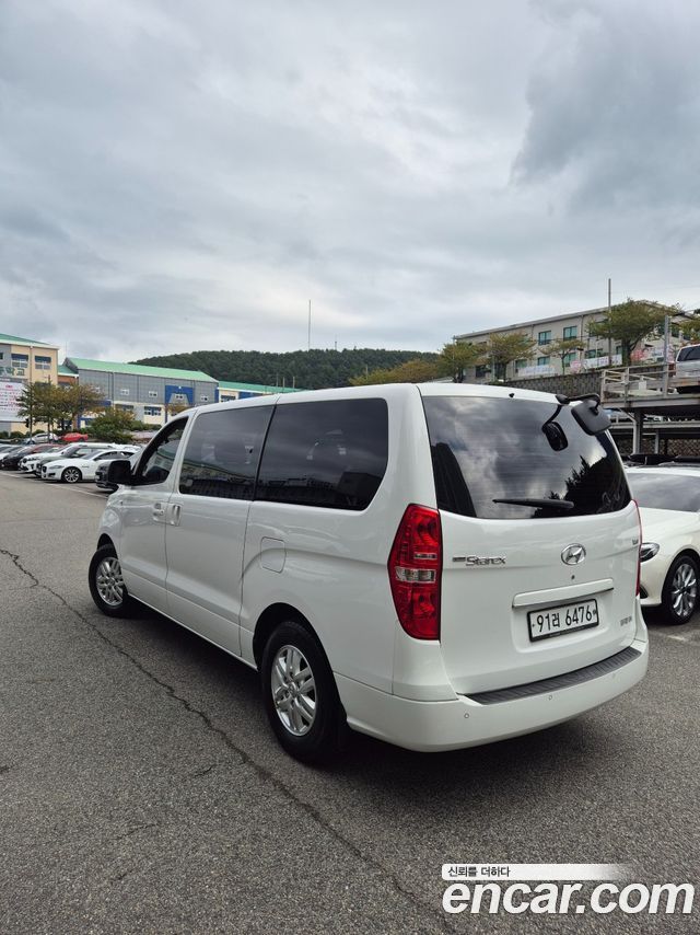 Hyundai Starex Van 5-Seater Smart — пробег 45 653 км — фото 3 из 5