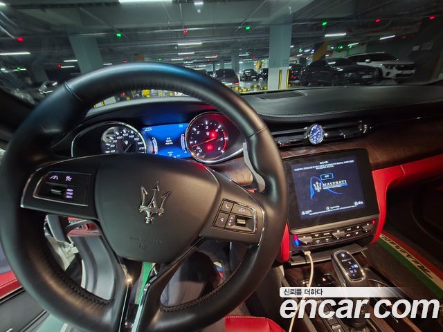 Maserati Quattroporte 3.0 Diesel Granlusso — пробег 93 500 км — фото 4 из 5