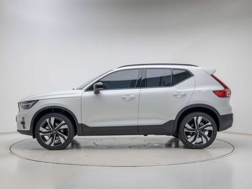 Volvo XC40 B4 Ultra Dark — пробег 2 837 км — фото 3 из 5