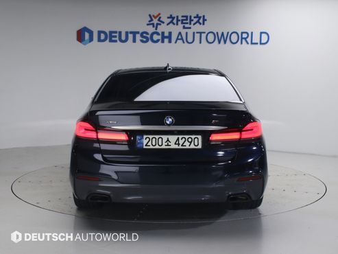 BMW 5-Series 520d xDrive M Sport Package Plus — пробег 152 124 км — фото 3 из 5
