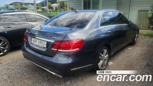 Mercedes-Benz E-Class E220 Bluetec Avantgarde — пробег 220 000 км — фото 3 из 5