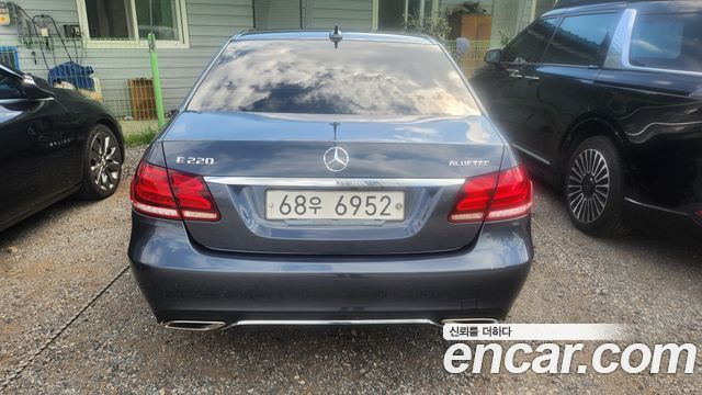 Mercedes-Benz E-Class E220 Bluetec Avantgarde — пробег 220 000 км — фото 4 из 5