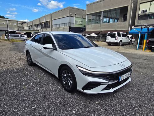 Hyundai AVANTE 1.6 Inspiration — пробег 56 279 км — фото 2 из 5