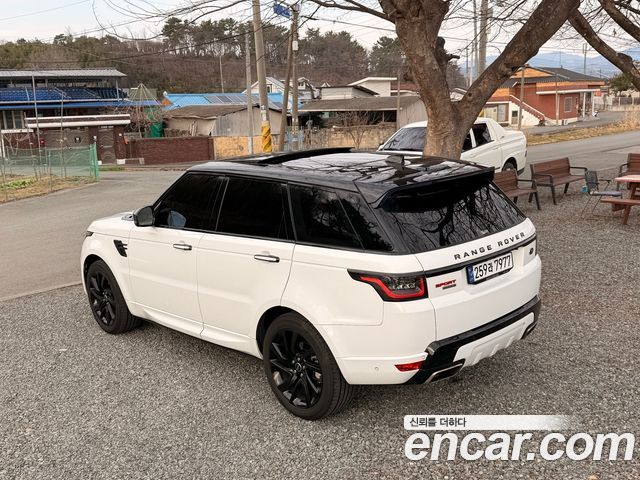 Land Rover Range Rover Sport 3.0 SDV6 HSE Dynamic — пробег 140 000 км — фото 4 из 5