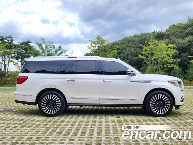 Lincoln Navigator 3.5L Black Label — пробег 83 156 км — фото 4 из 5