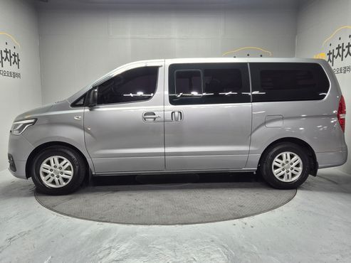 Hyundai Starex Van 5-Seater Modern — пробег 101 060 км — фото 2 из 5