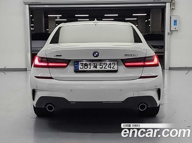 BMW 3-Series 320d xDrive M Sport — пробег 95 886 км — фото 3 из 5