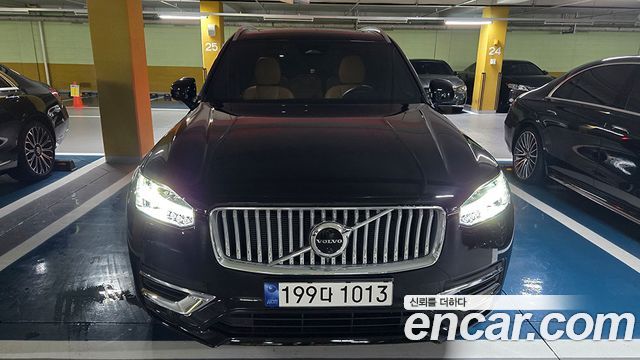 Volvo XC90 T8 Ultimate Bright Hybrid — пробег 29 976 км — фото 1 из 5